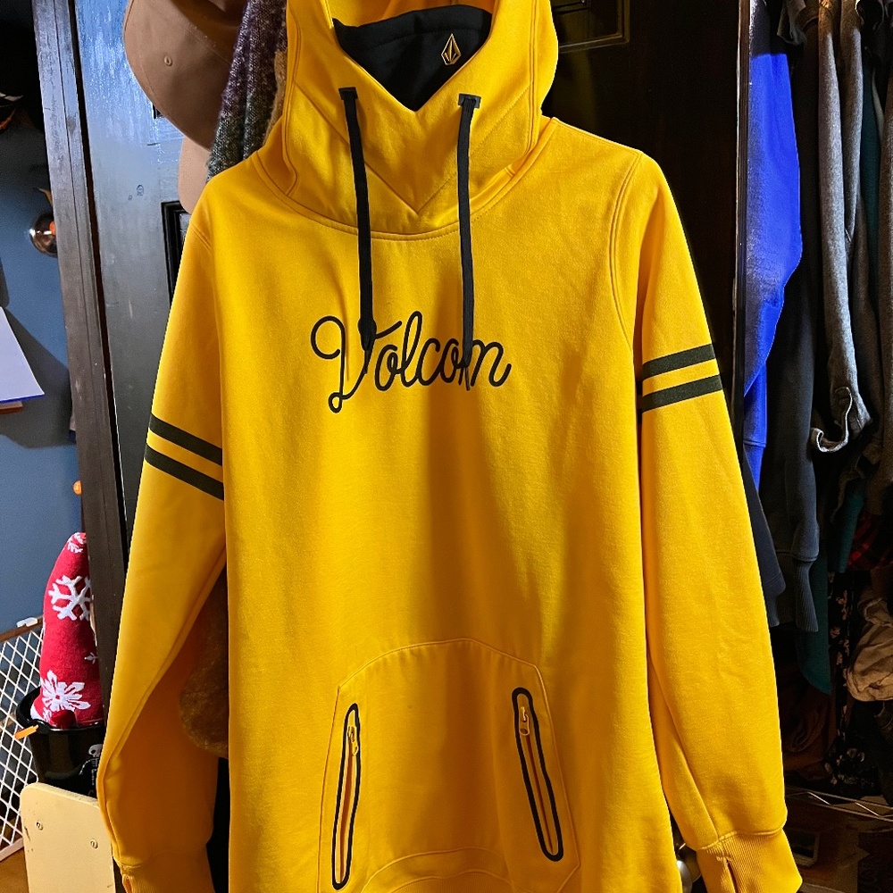 Volcom oversized snowboarding hoodie